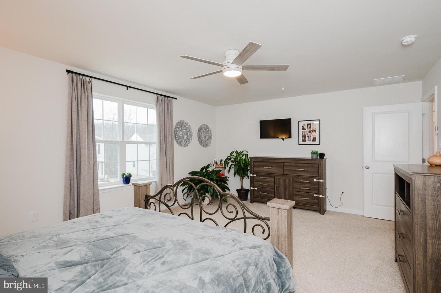 976 Pagonia Drive photo 25