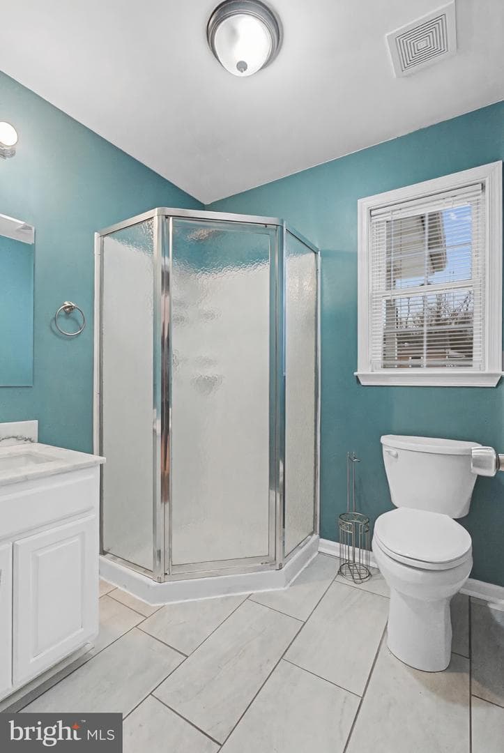 339 Edmund Street photo 29