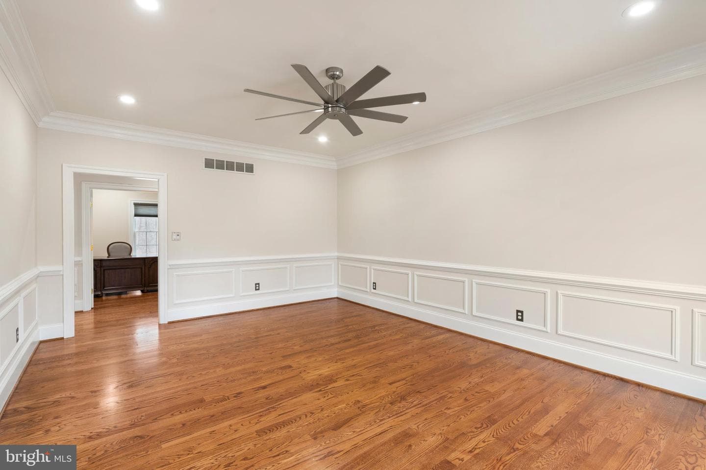 1410 Falls Crest Drive photo 15