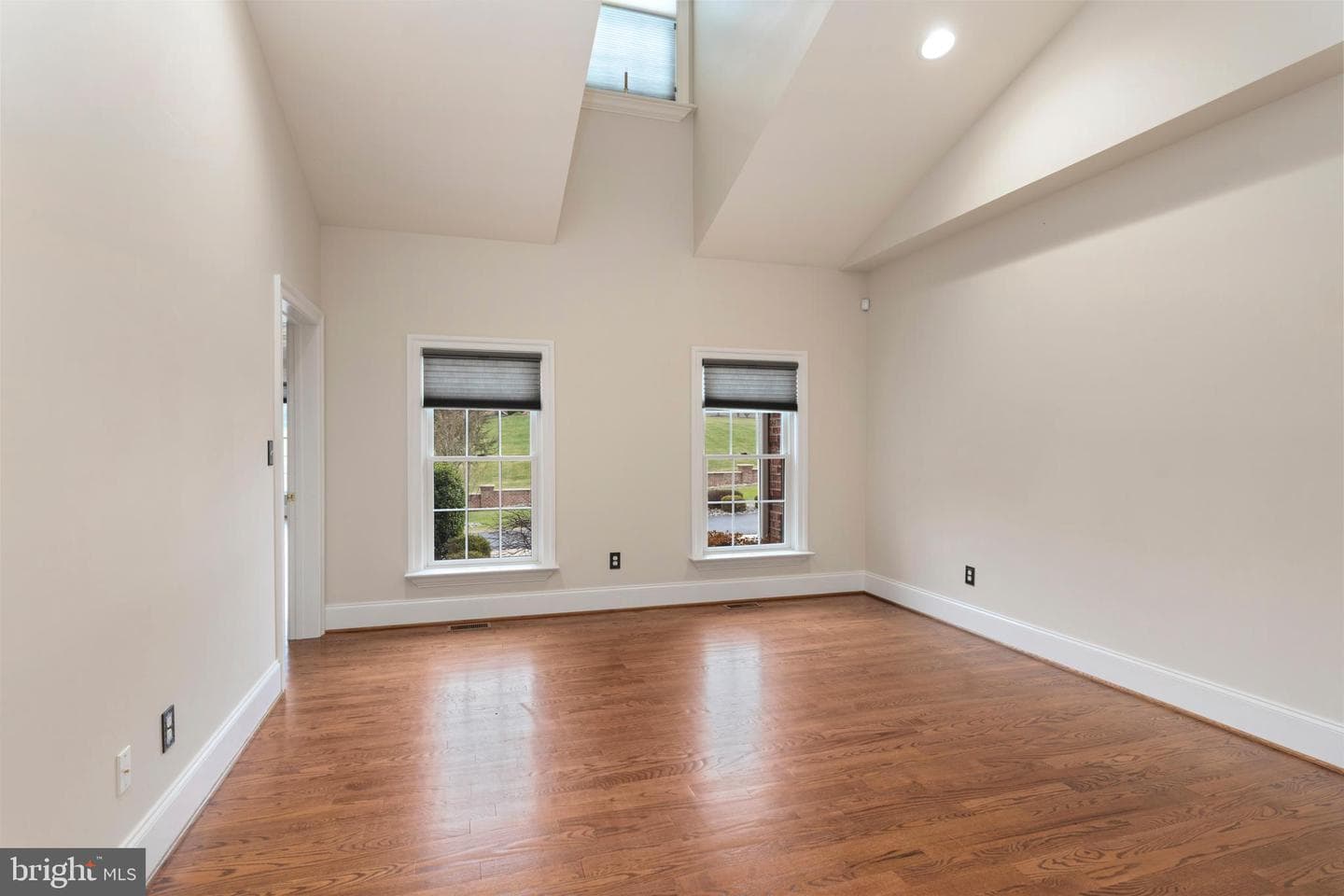 1410 Falls Crest Drive photo 22
