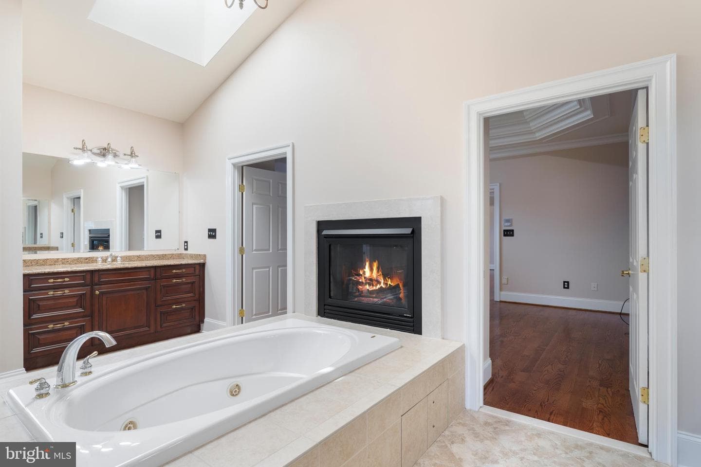 1410 Falls Crest Drive photo 29