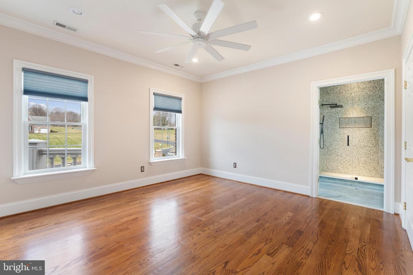 1410 Falls Crest Drive photo 35