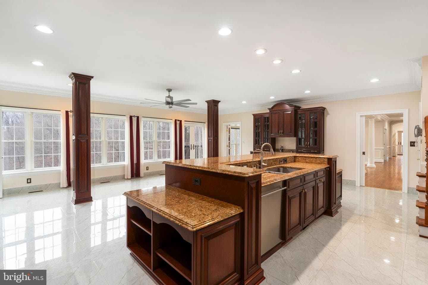 1410 Falls Crest Drive photo 8