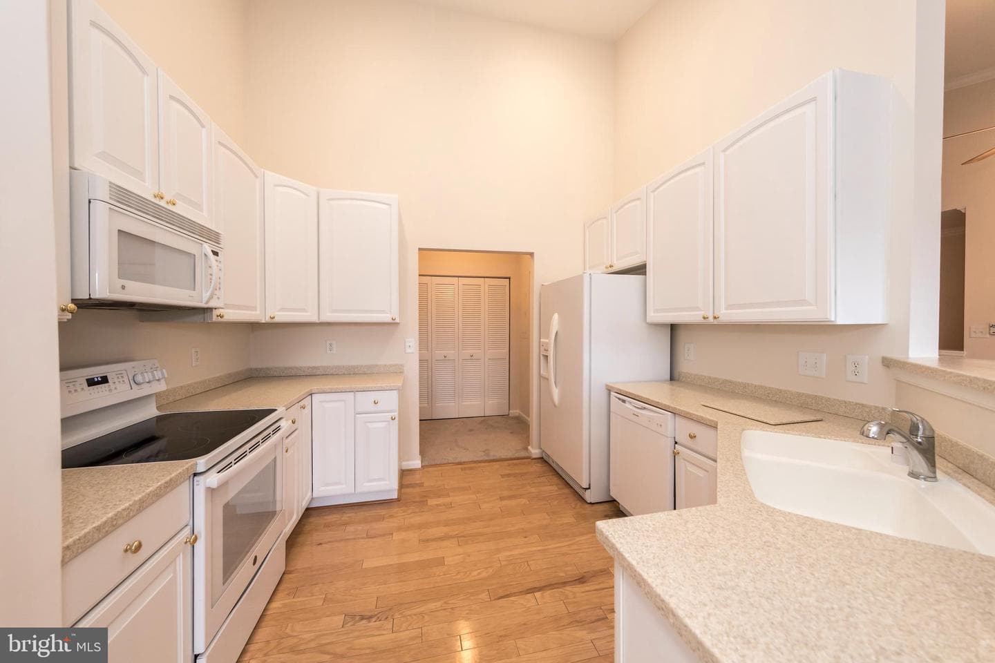 712 Kings Path #3a photo 20