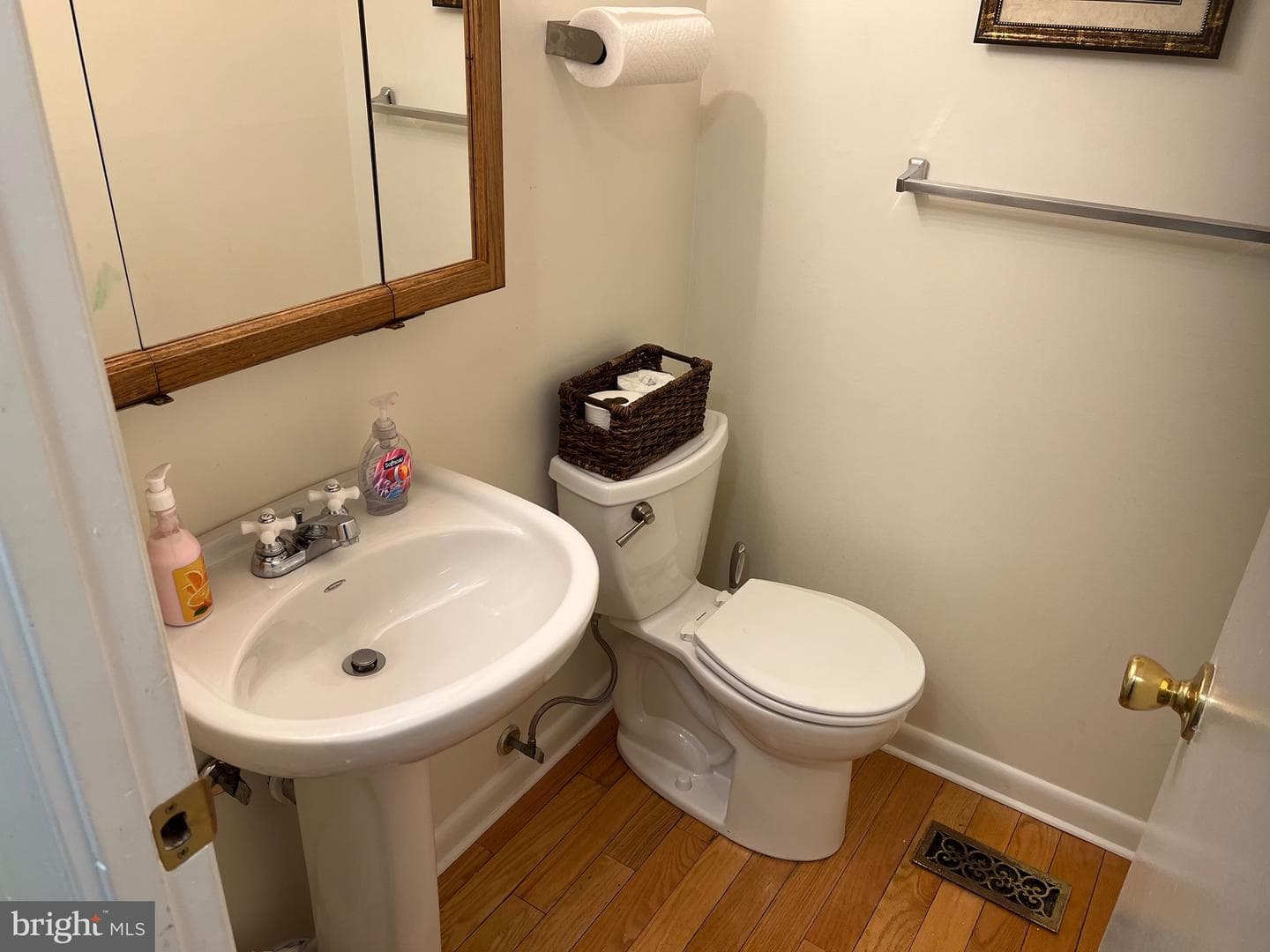614 Camelot Drive photo 25