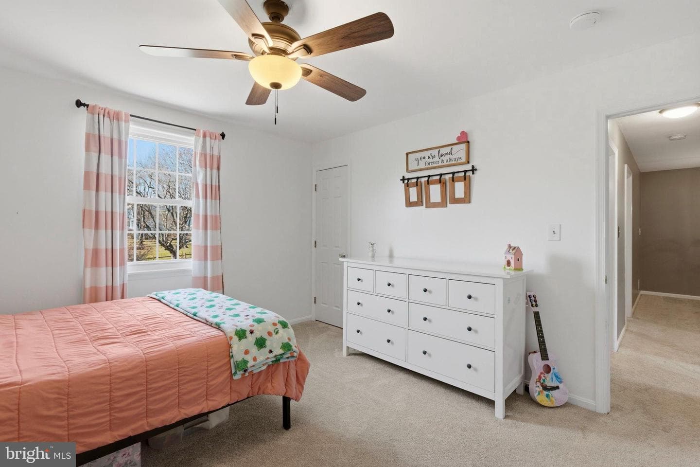 902 E Broadway photo 24