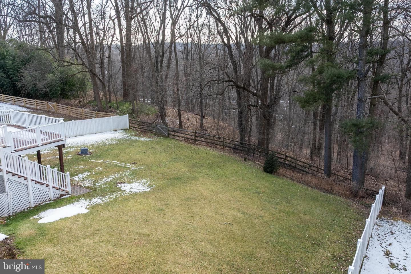 463 Crisfield Drive photo 17