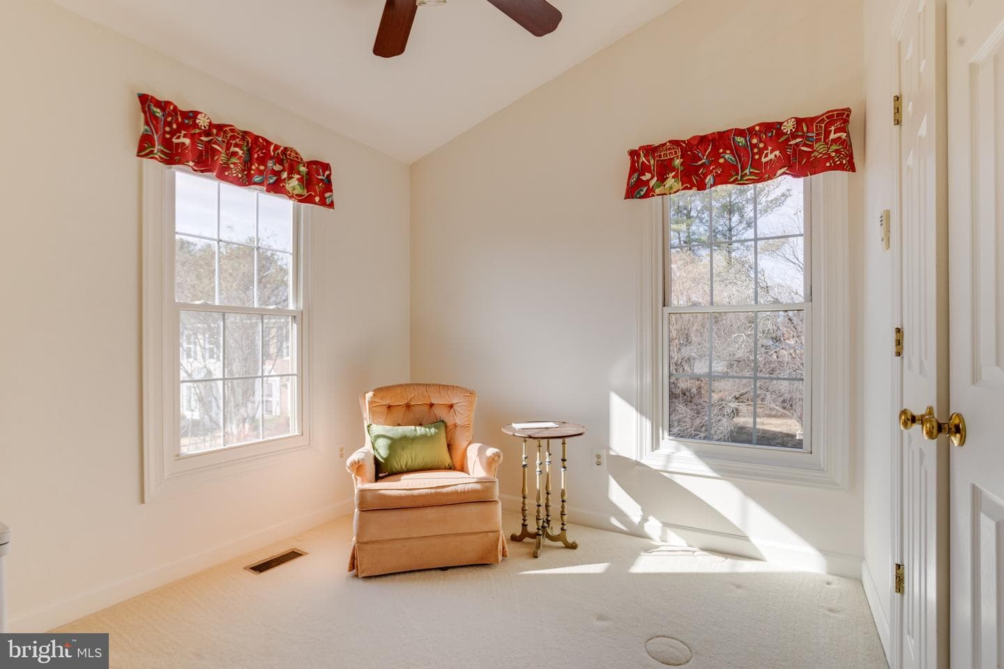 200 Temple Drive photo 47