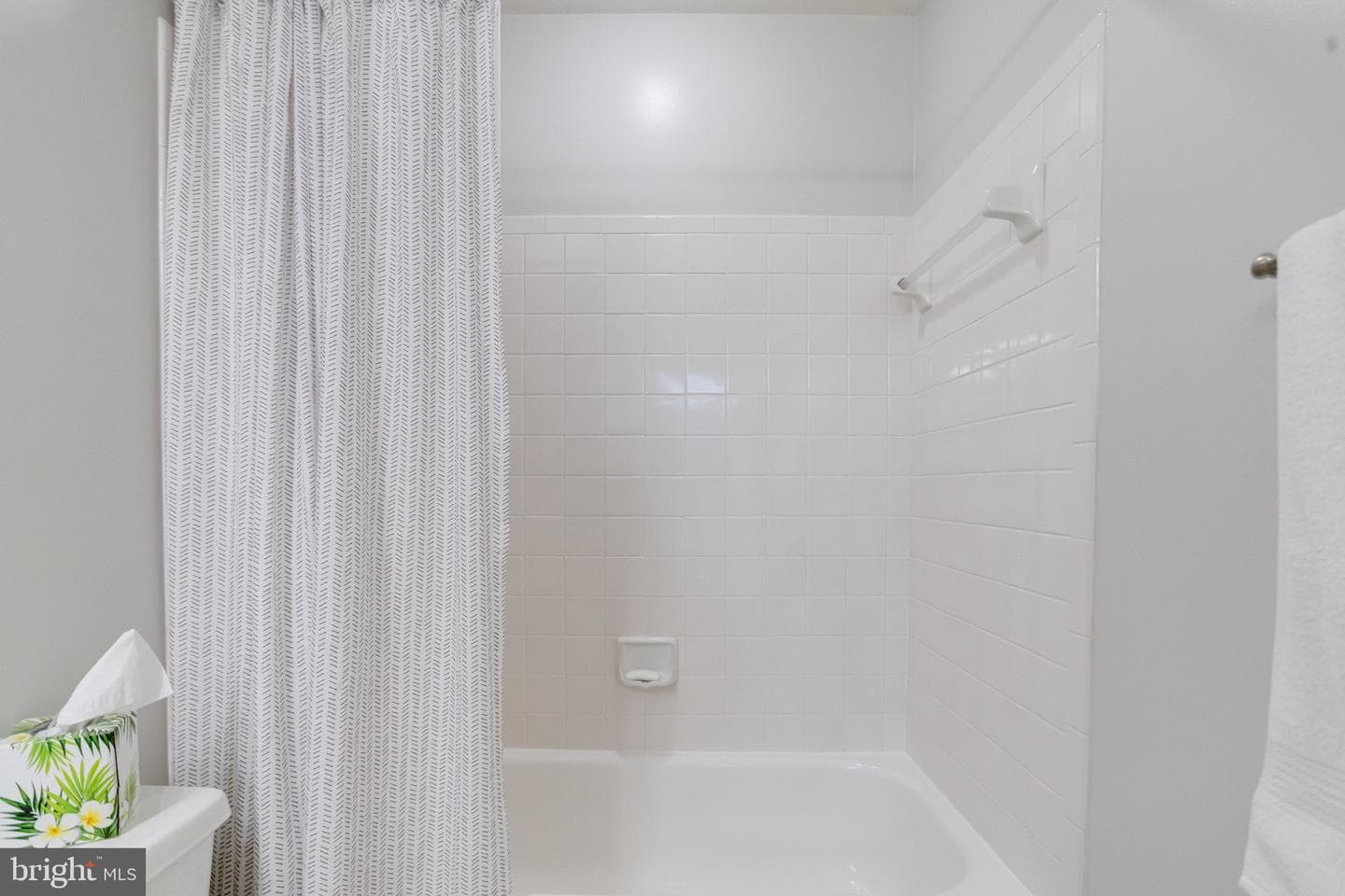 200 Temple Drive photo 58