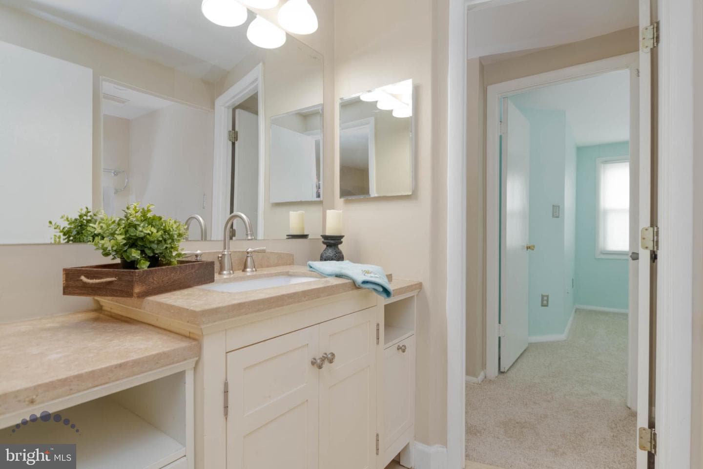 688 Shore photo 34