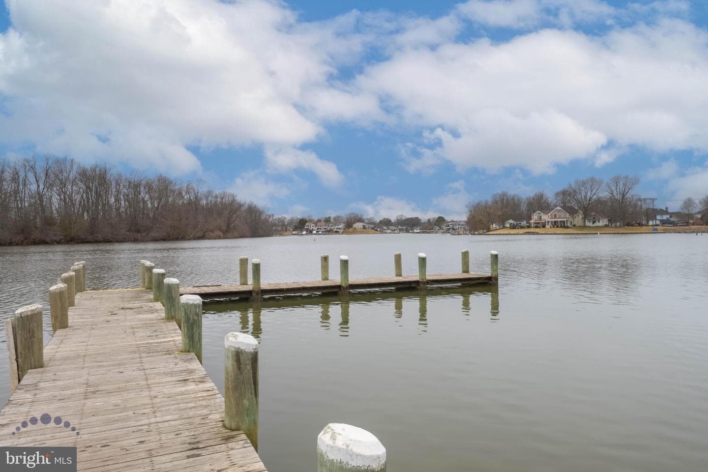 688 Shore photo 47