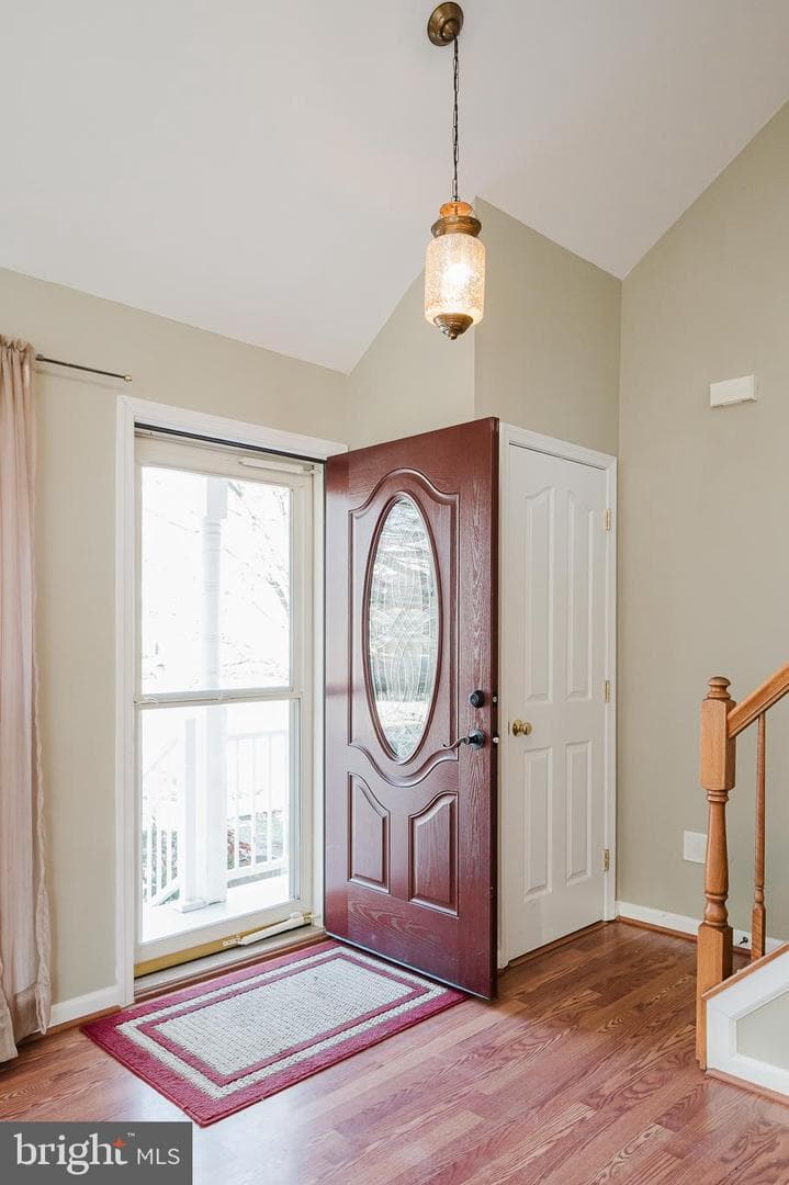 1114 E Viking Court photo 3