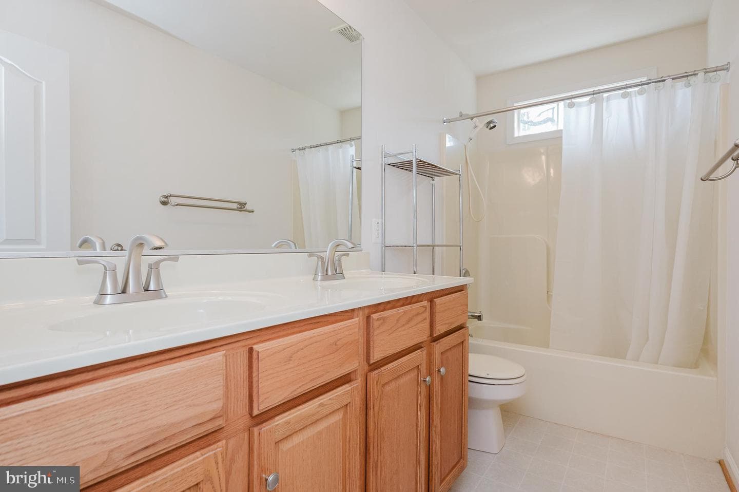 1114 E Viking Court photo 38