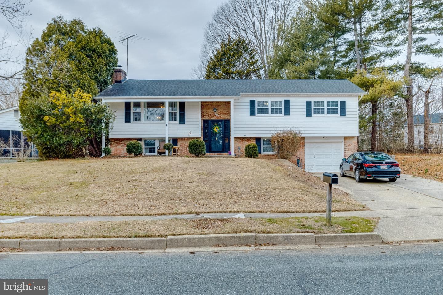 520 Woodbury Way