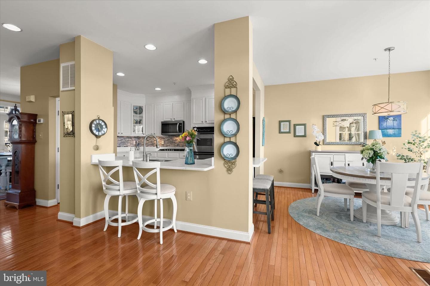 904 W Baker Avenue photo 36