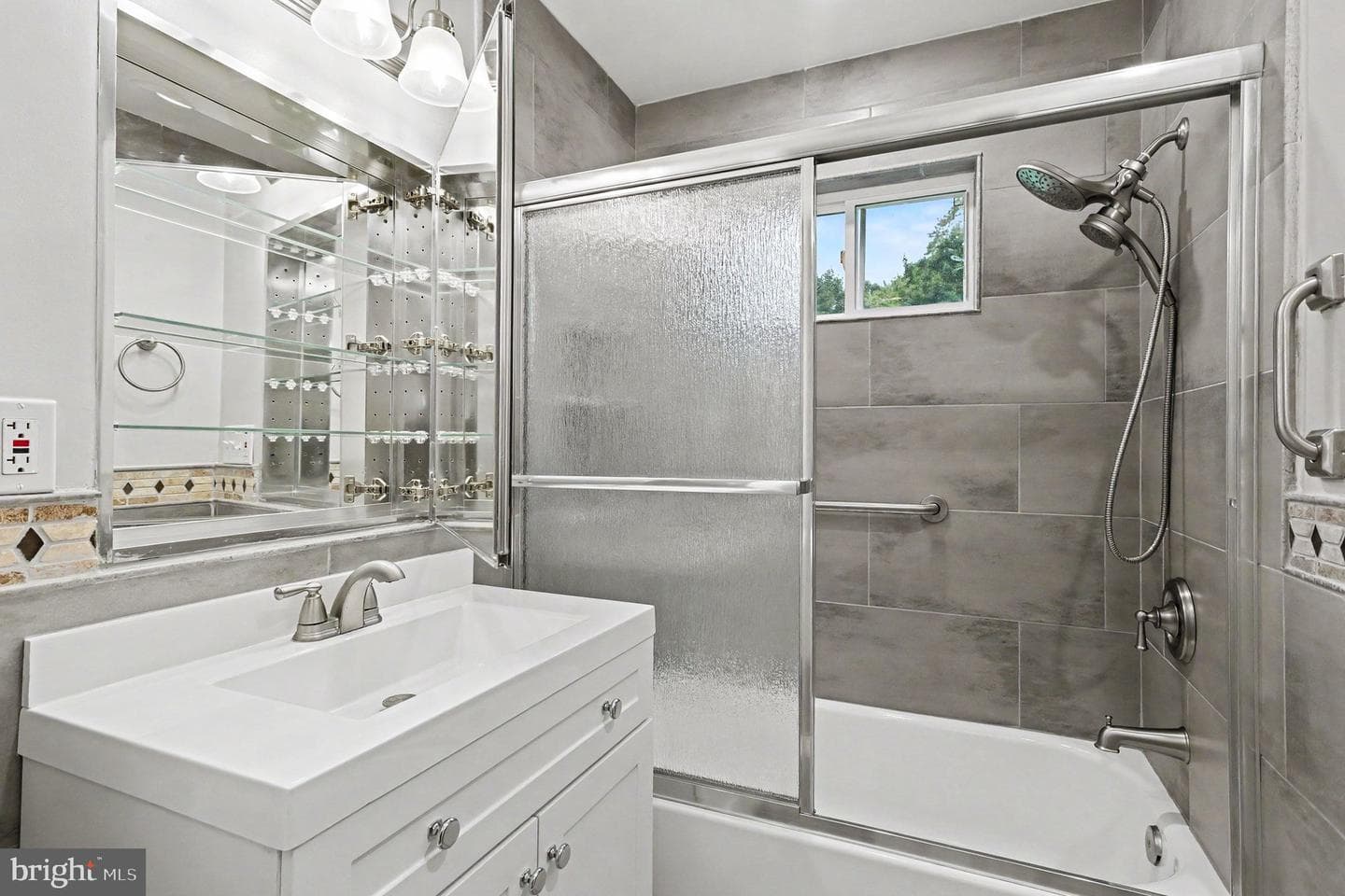 403 Edmund Street photo 17