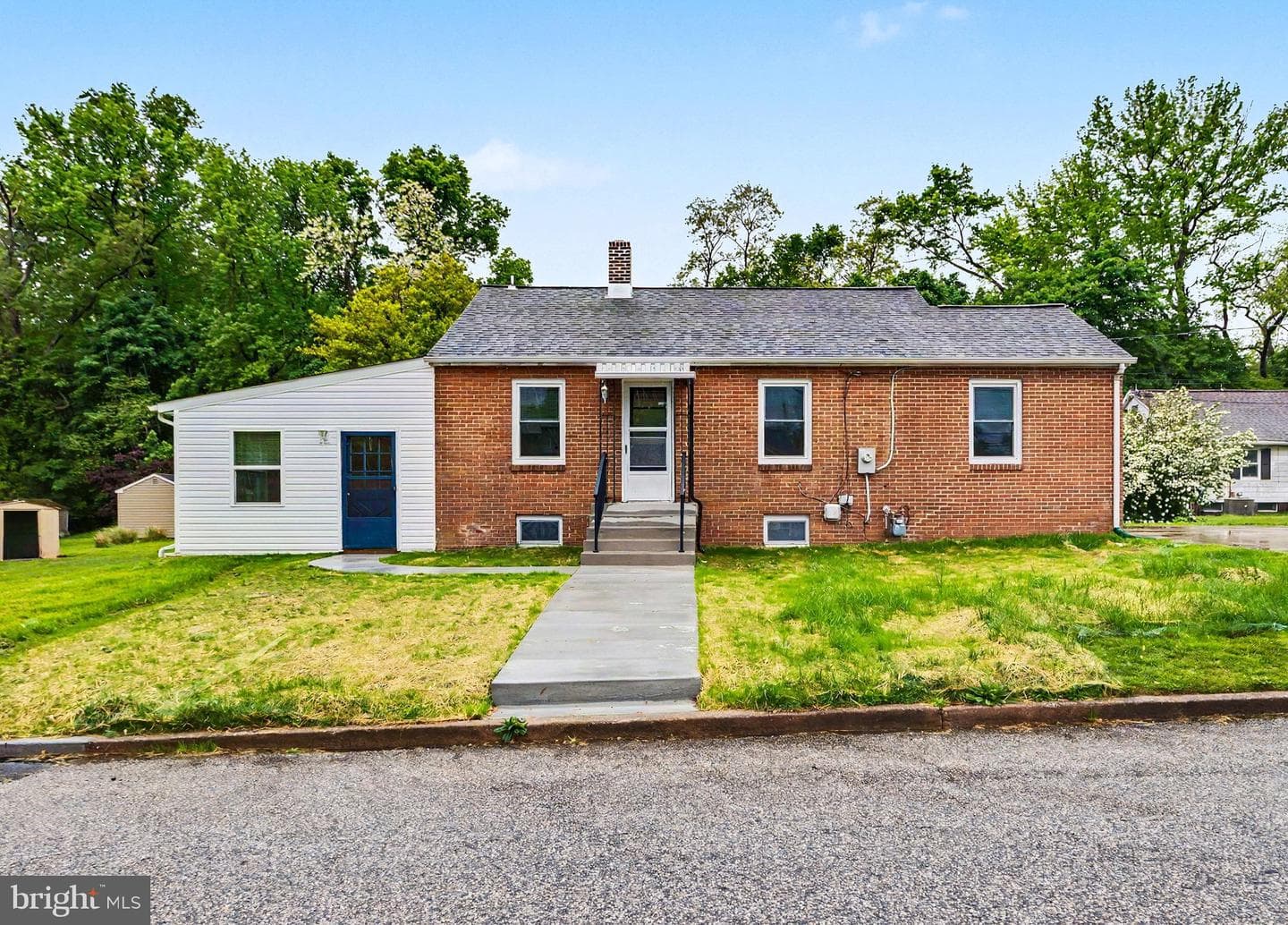 403 Edmund Street photo 2