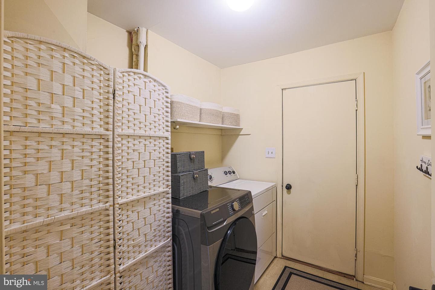 446 Crisfield Drive photo 32
