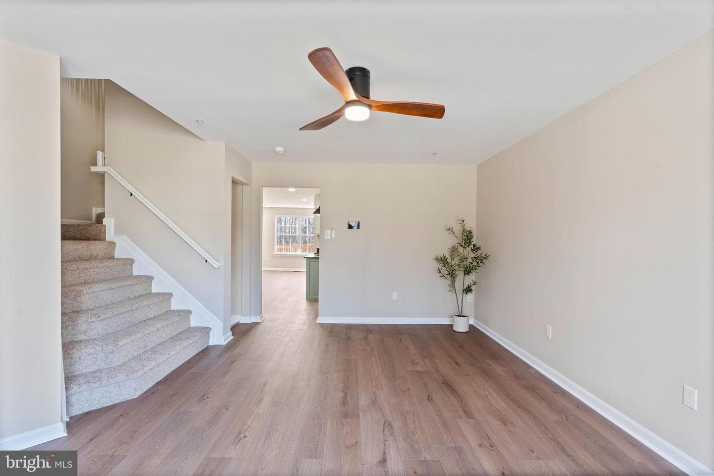 2338 Kateland Court photo 3