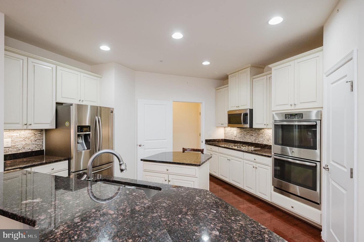 309 Lennox Drive photo 9