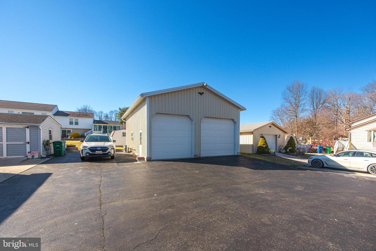 716 Paradise Road photo 25