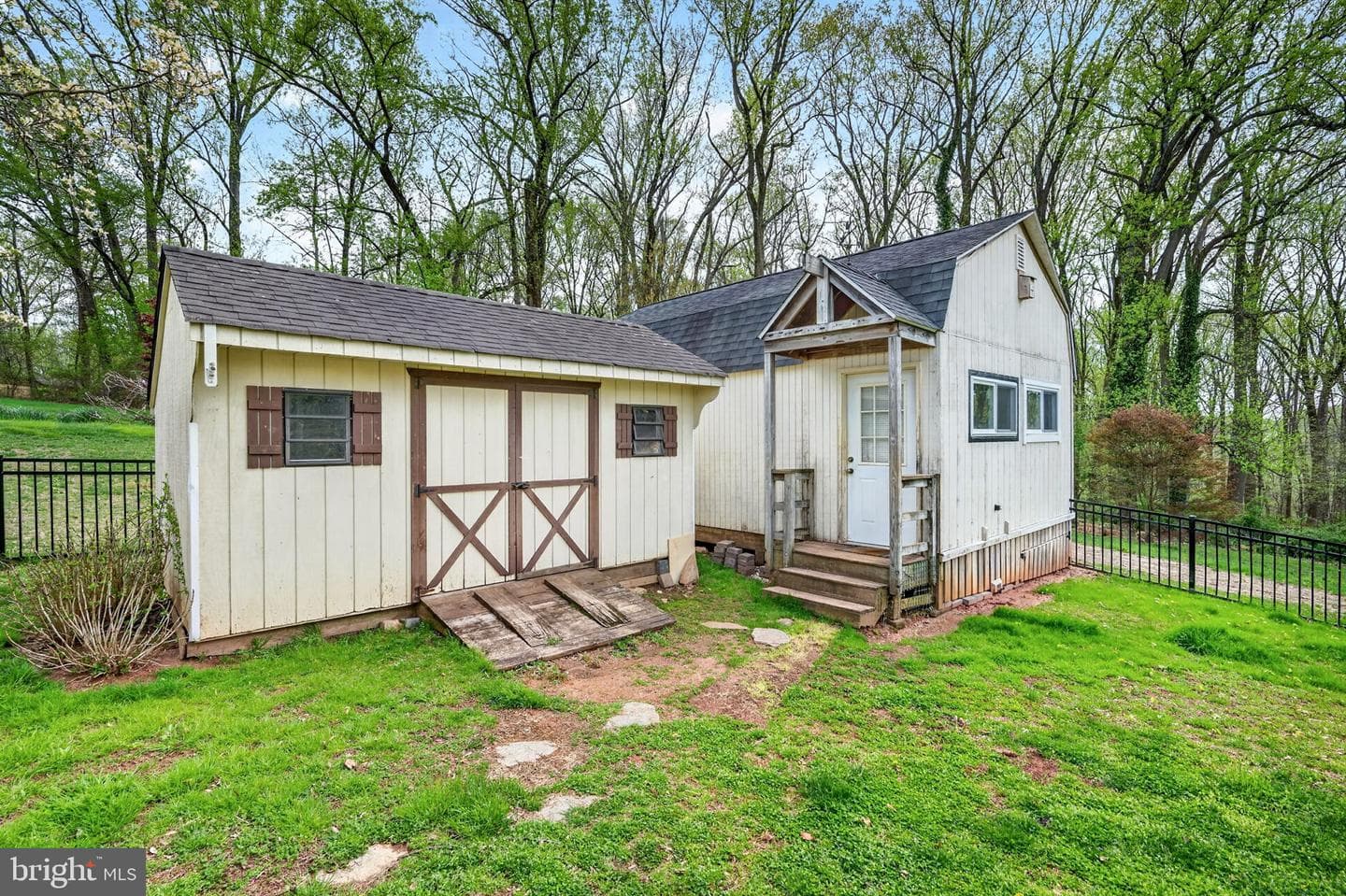 2130 Bellvale Road photo 44