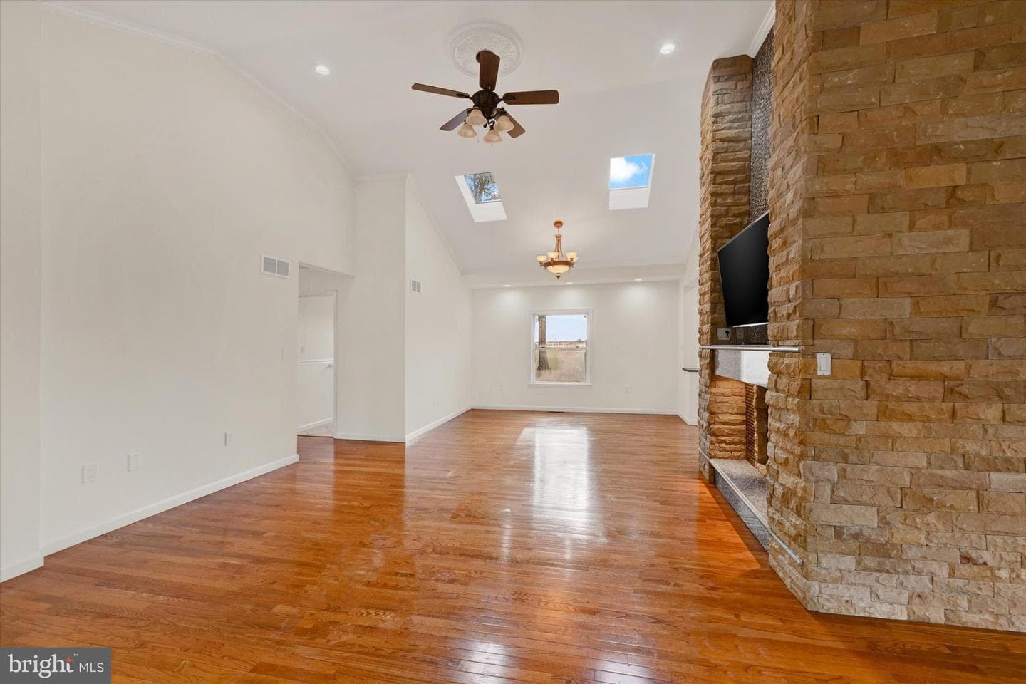 1809 Mitchell Drive photo 5