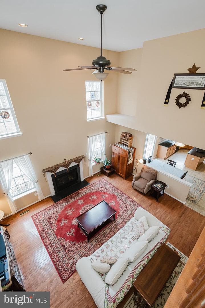 555 Beards Hill Road photo 49