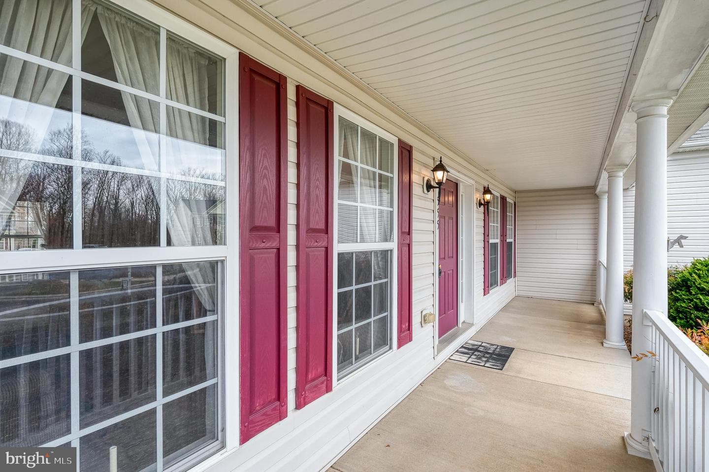 555 Beards Hill Road photo 5