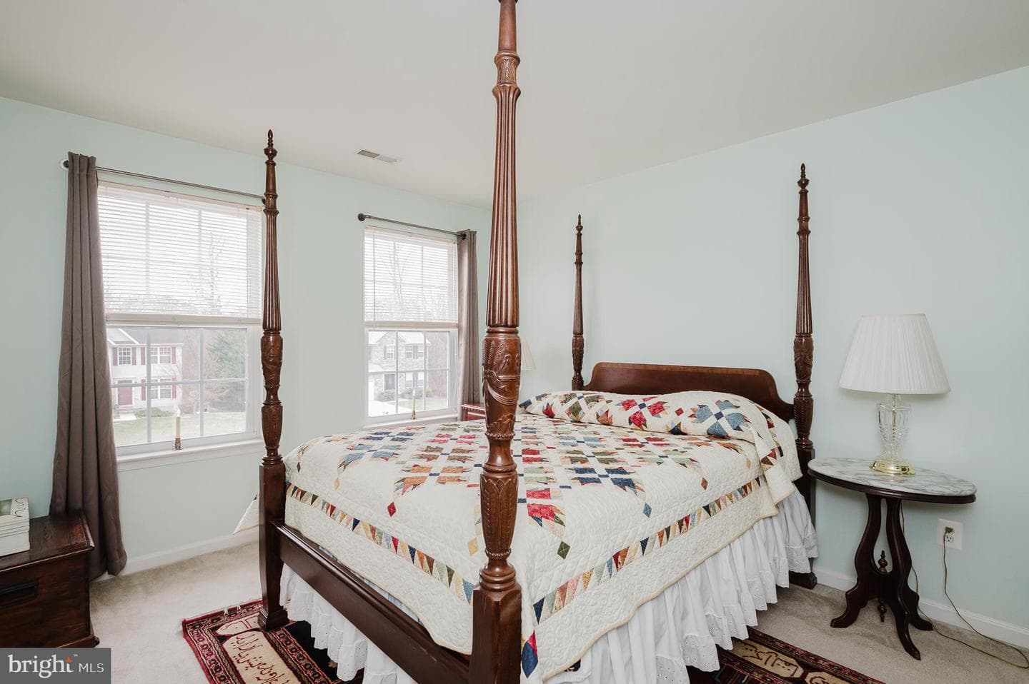 555 Beards Hill Road photo 63