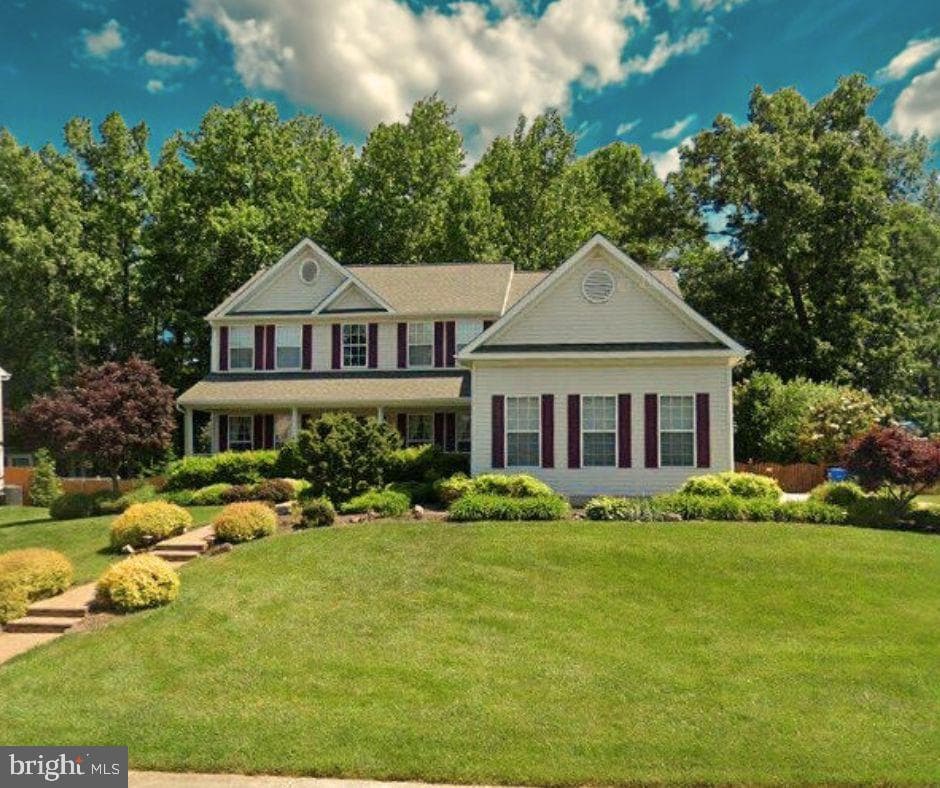 555 Beards Hill Road photo 98