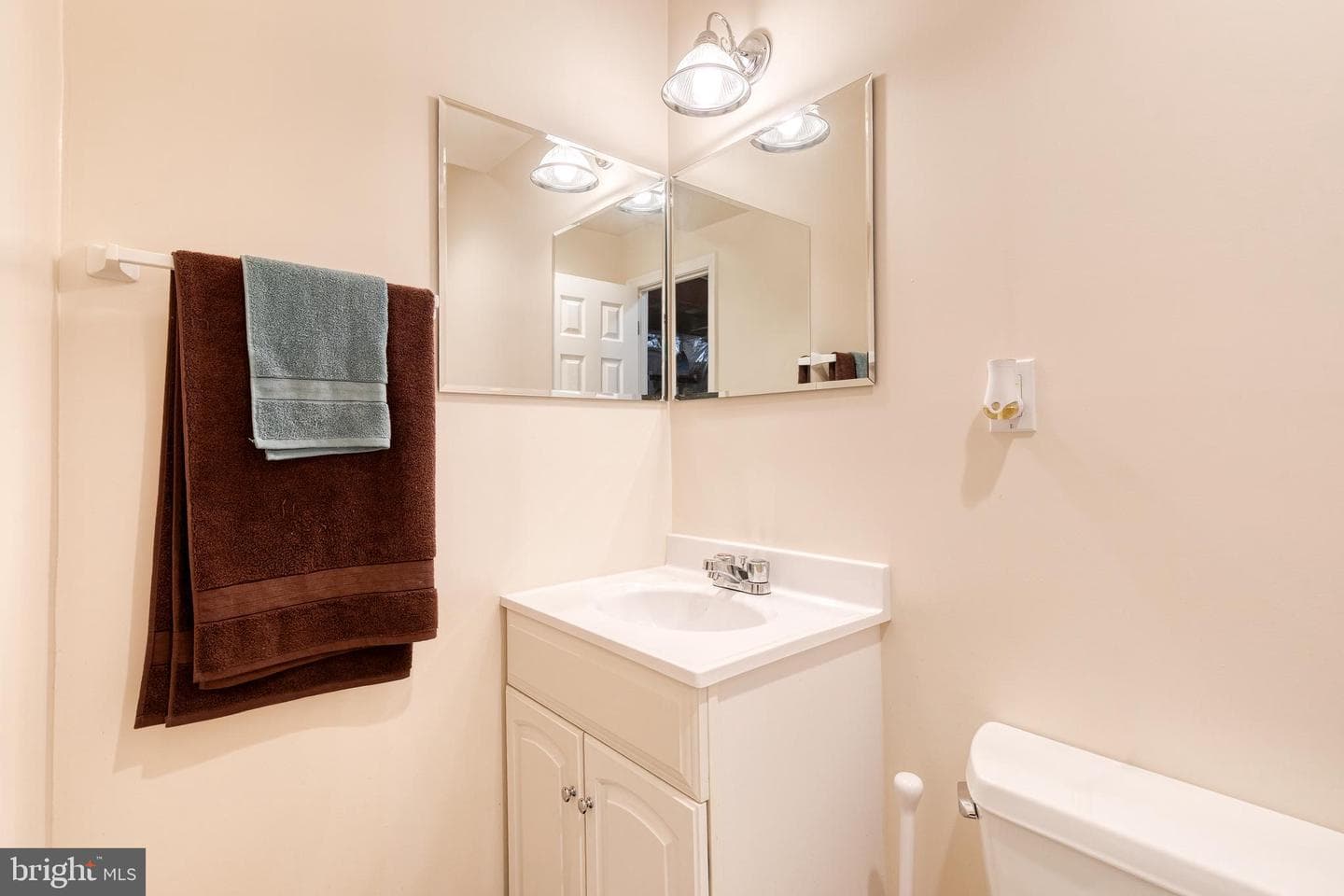 2970 Siwanoy Drive photo 29