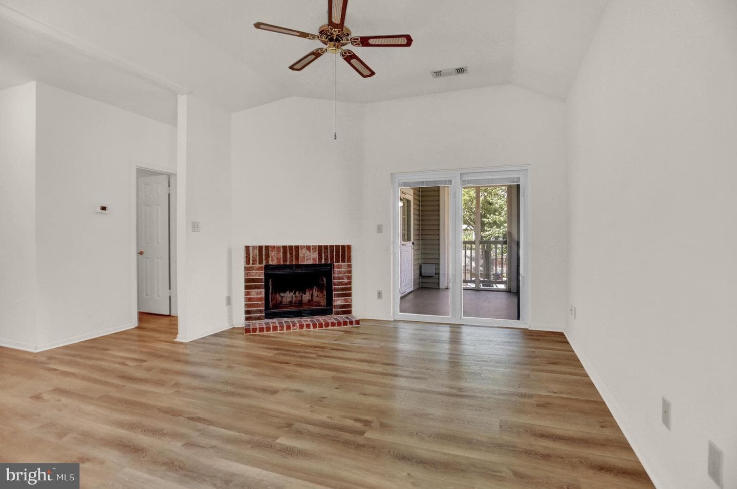 601 Thames Way #601-E photo 10