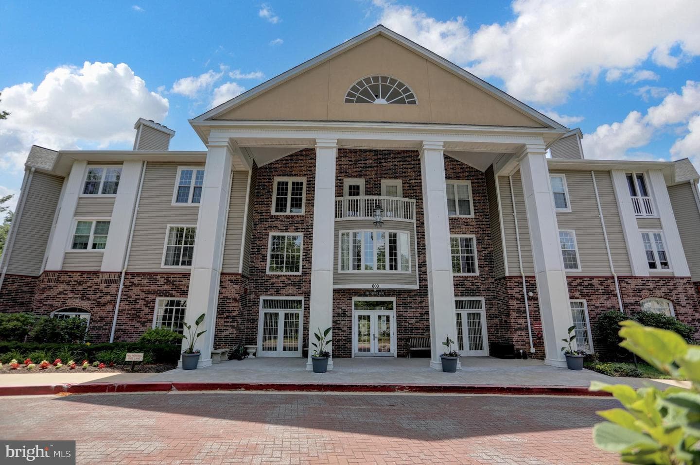 601 Thames Way #601-E photo 27