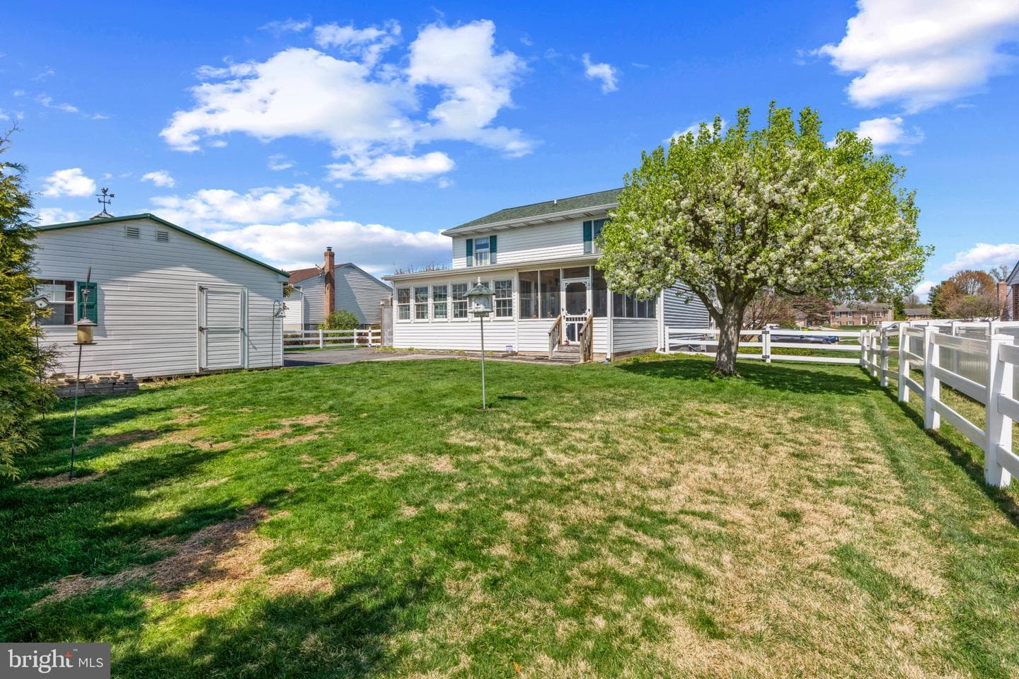 709 Huntington Way photo 33