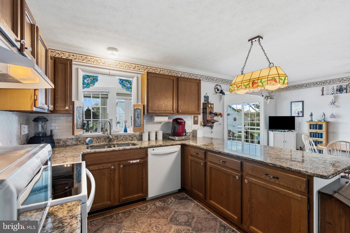 709 Huntington Way photo 8