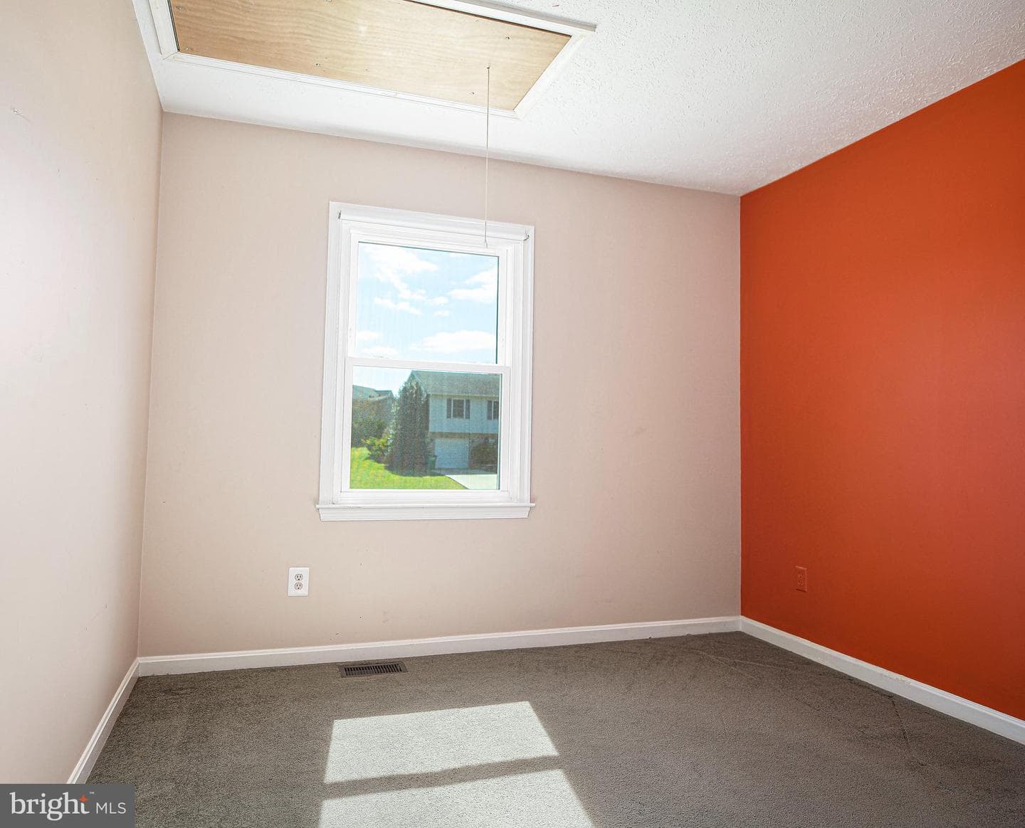 756 Everist Drive photo 24