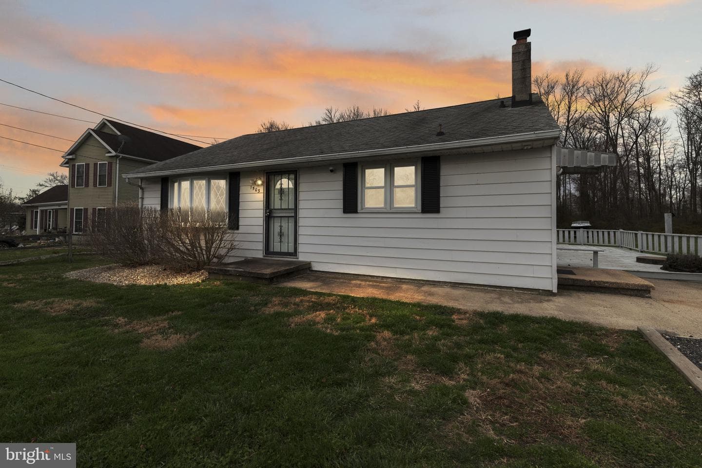 1503 Green Road photo 2