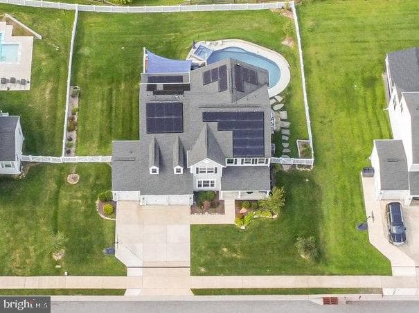 724 Montravel Court photo 3