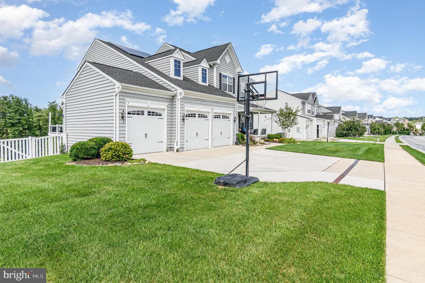 724 Montravel Court photo 4