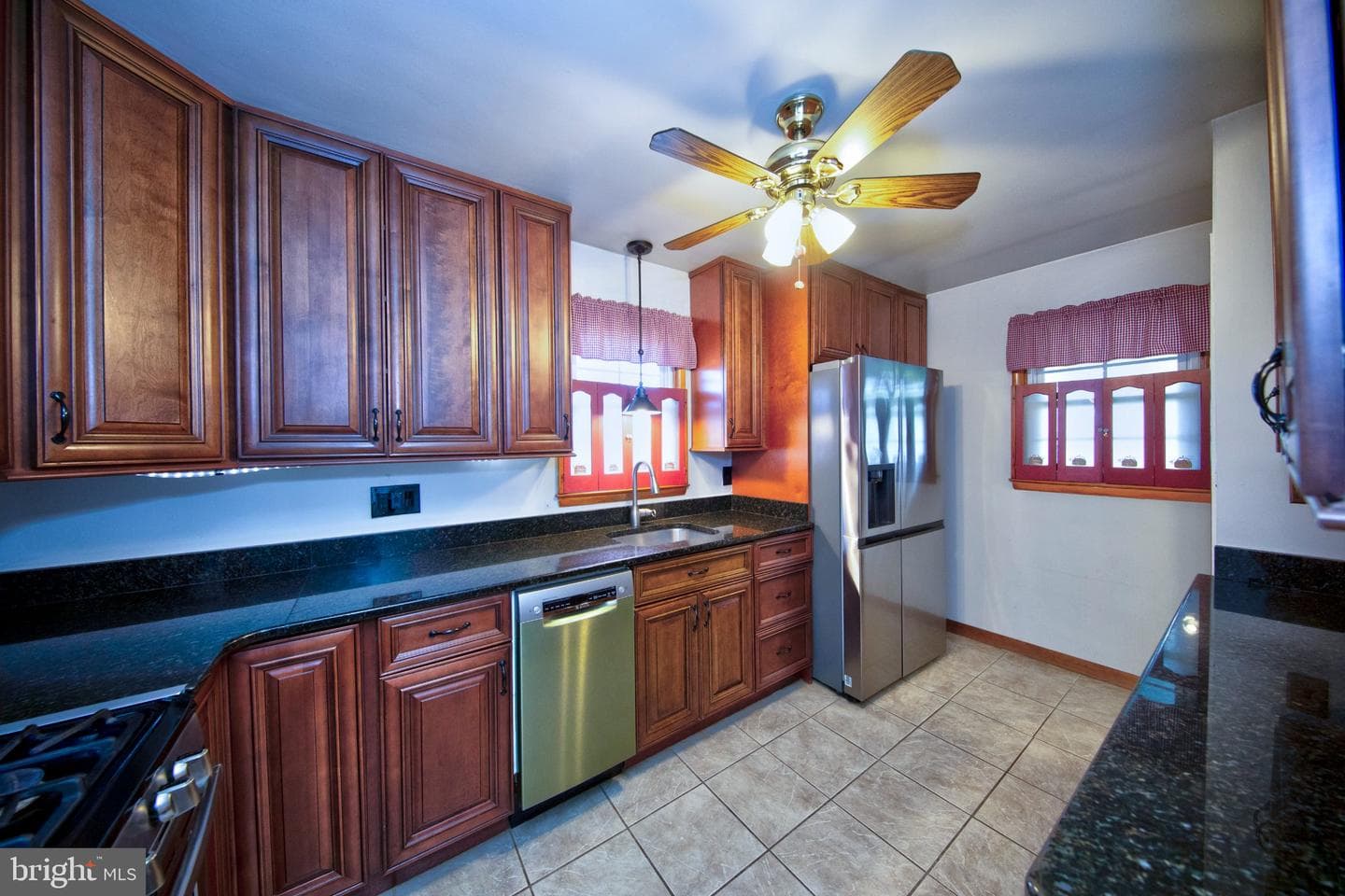 113 Crescent Drive photo 10