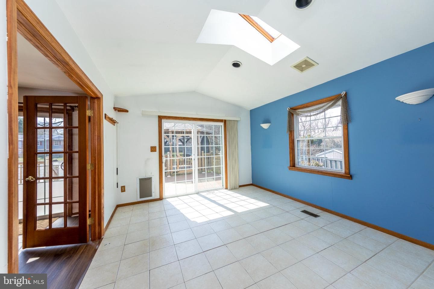 113 Crescent Drive photo 15