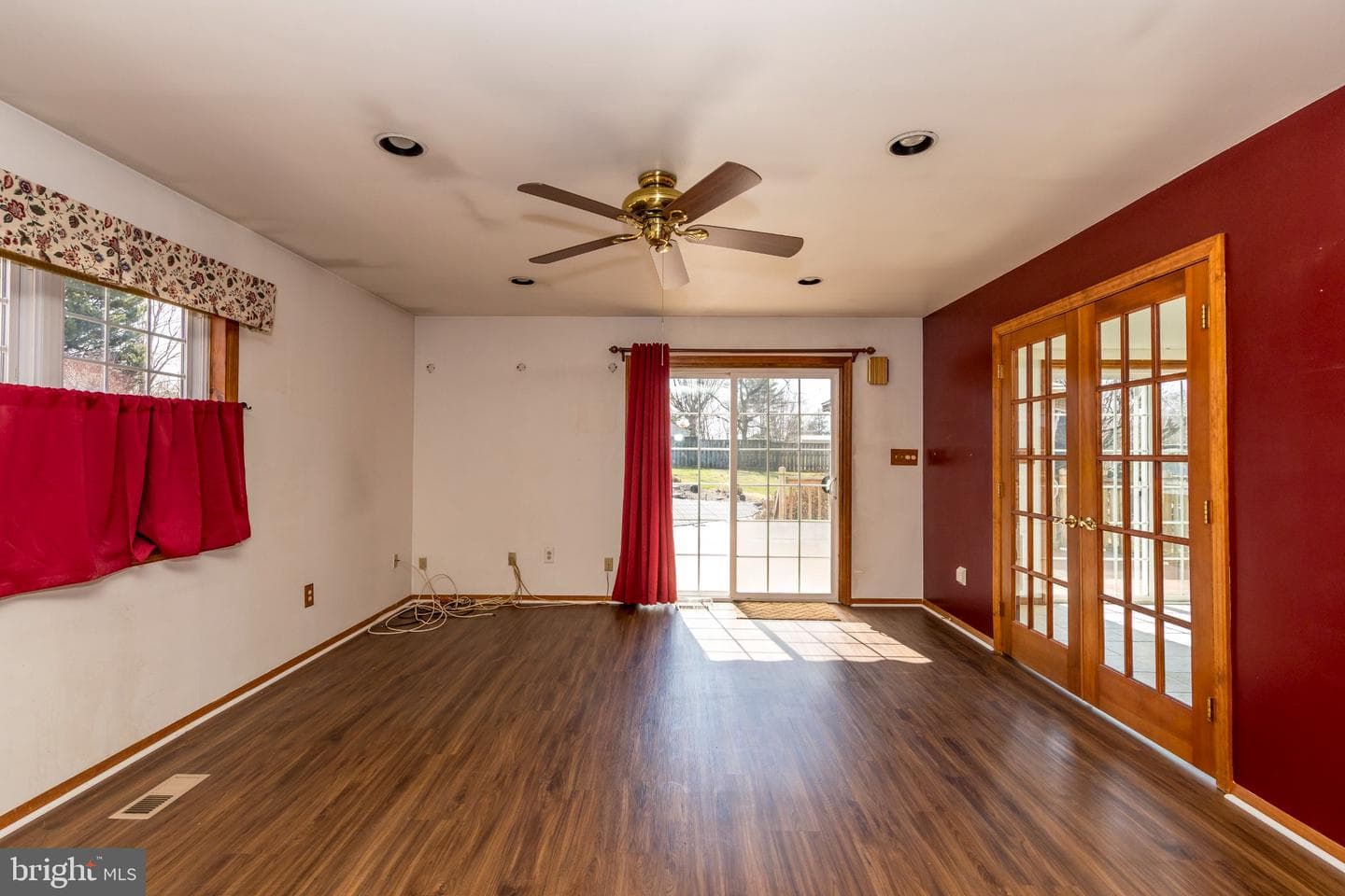 113 Crescent Drive photo 17