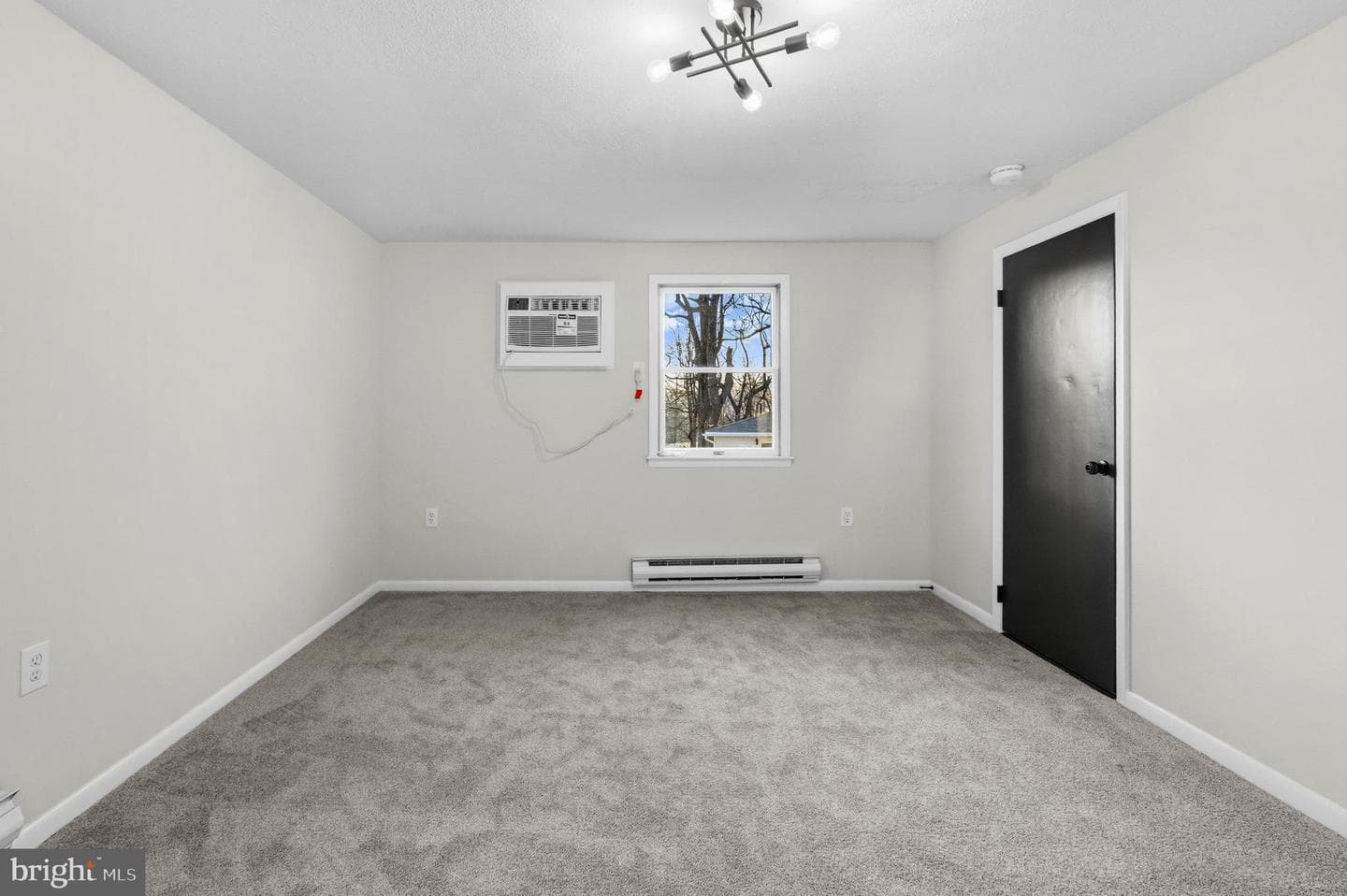541 Robinhood Road photo 14