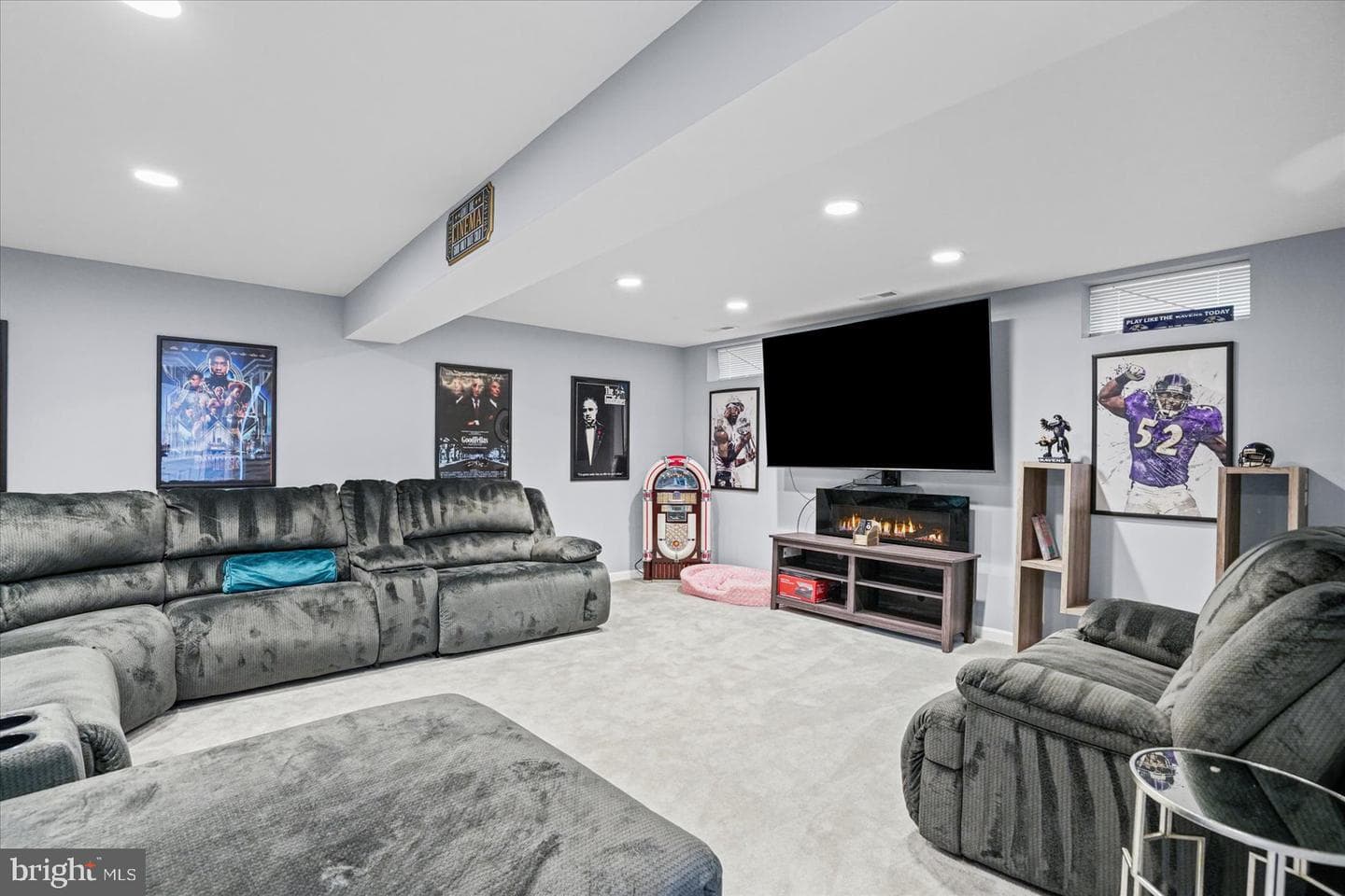 41 Saturn Drive photo 11
