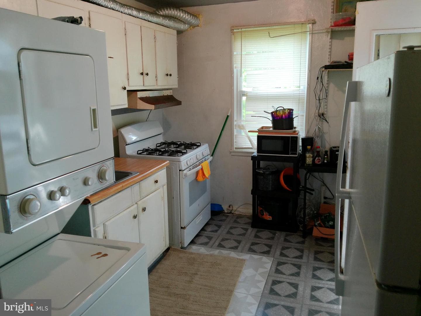 2 Aberdeen Avenue photo 7