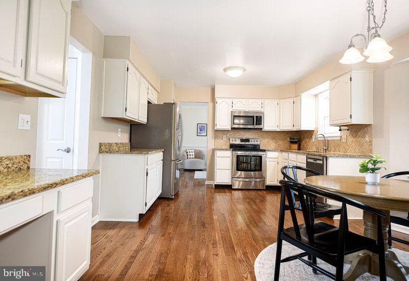 2314 Chantaway Court photo 11