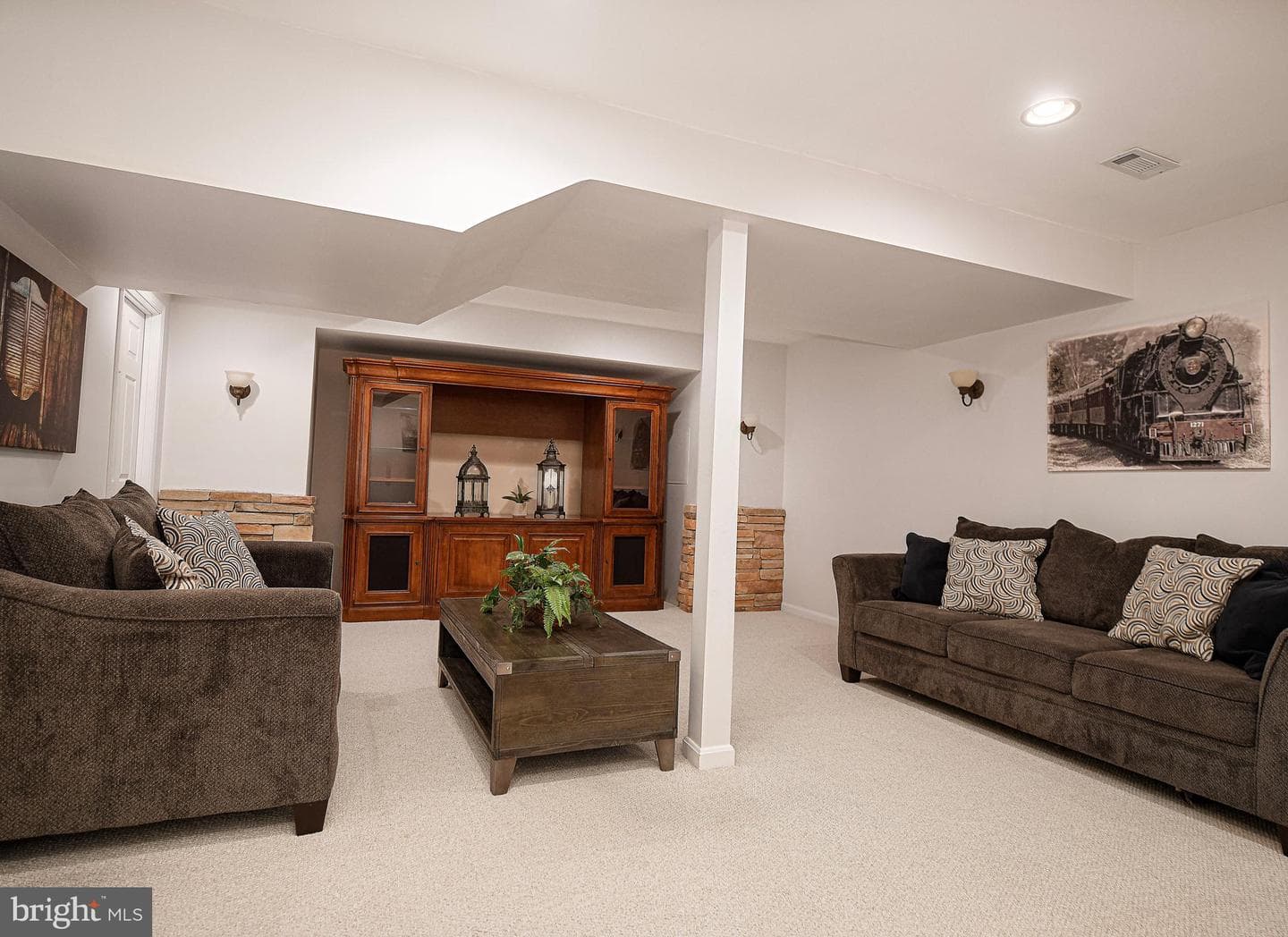 1553 Foxborough Drive photo 34