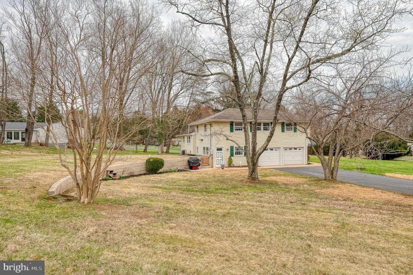 823 Petem Road photo 49