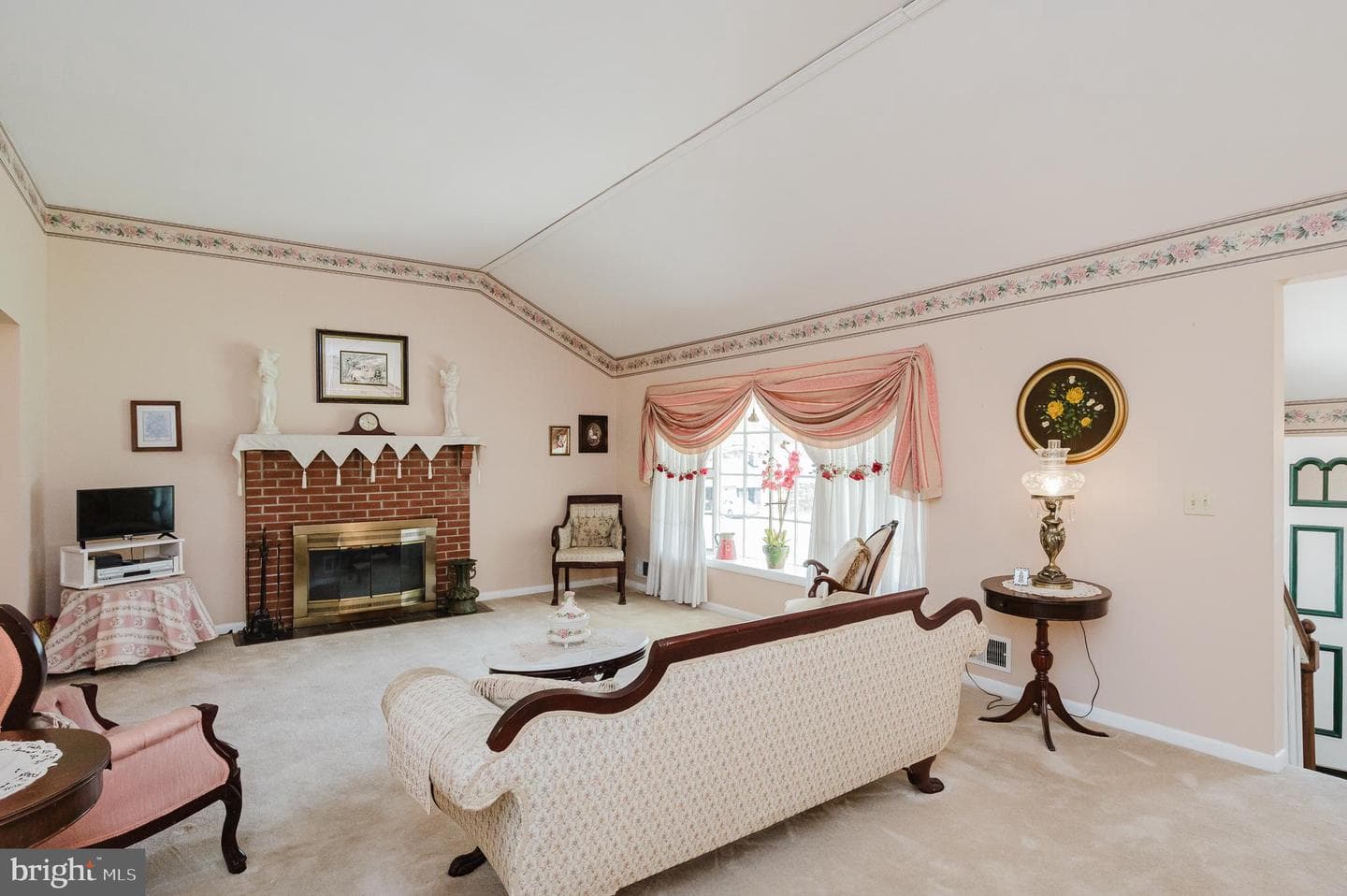 823 Petem Road photo 5